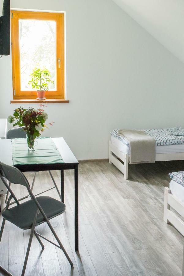 Stas -Przy Szkole Nr 3 W Skawie Skawa ภายนอก รูปภาพ